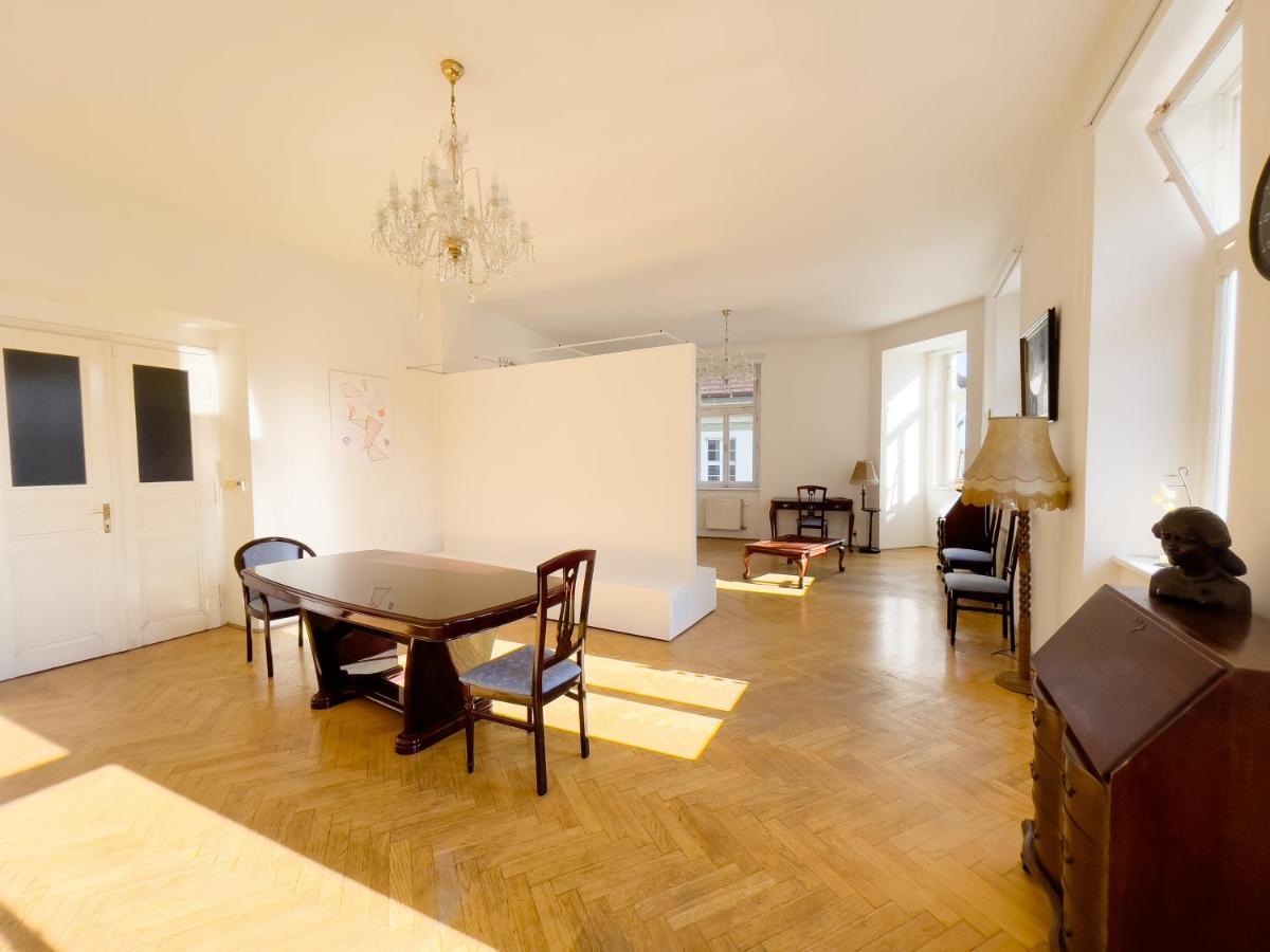 Center Of Prague Apartment 369 Bagian luar foto